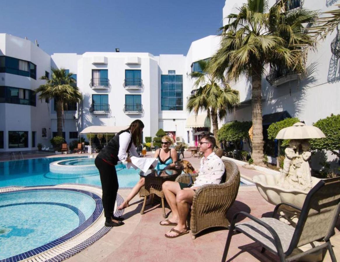 Majestic Hotel Manama Exterior photo