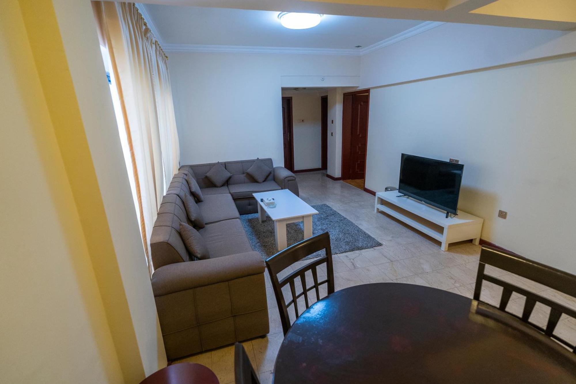 Majestic Hotel Manama Exterior photo
